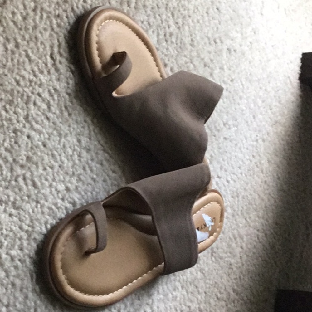 Lucky brand sandl4